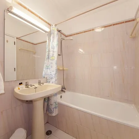 52b - Fandymur Reack Apartment